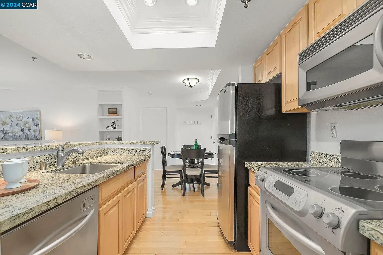 Building Photo - 2530 Oak Rd