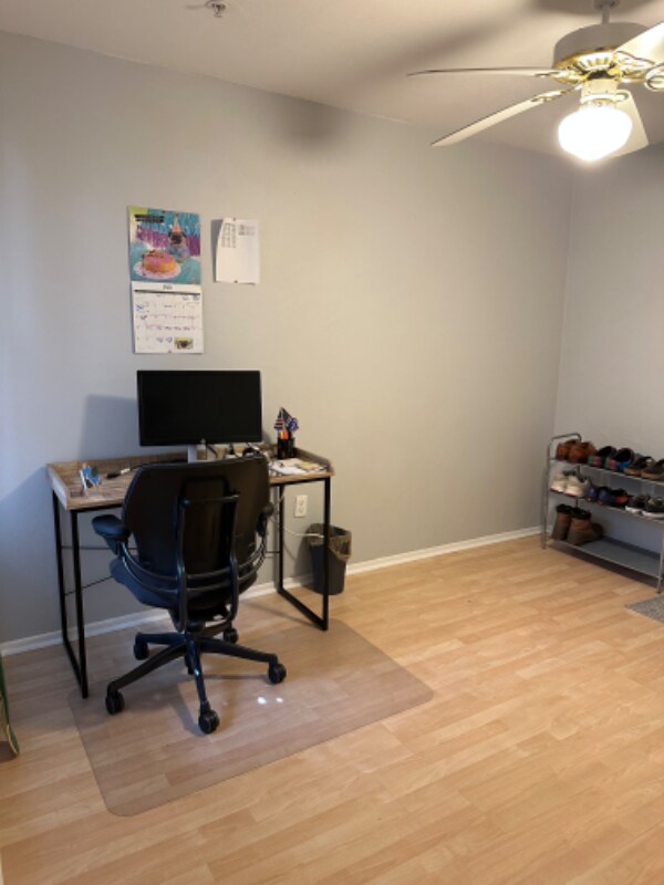 Building Photo - 4000 SW 23rd St