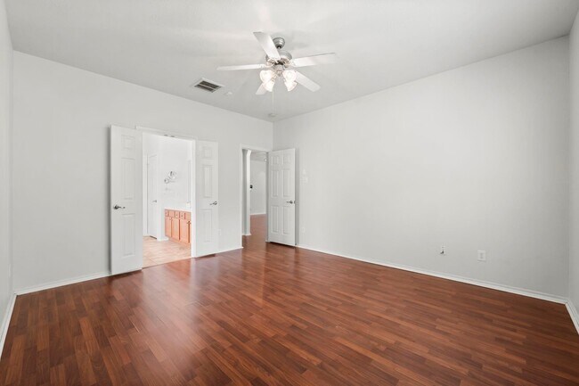 Building Photo - 23319 W Pine Ivy Ln