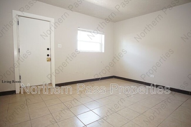 Building Photo - 411 Dodge Rd