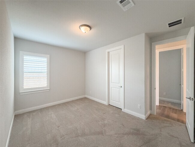 Building Photo - 13203 Wood Leaf Pk