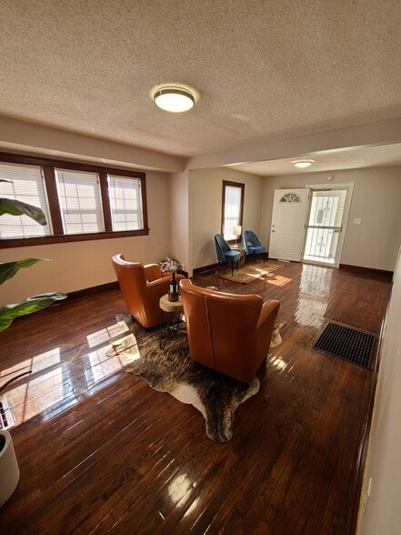 Living & Dining Room - 417 S Spencer Ave
