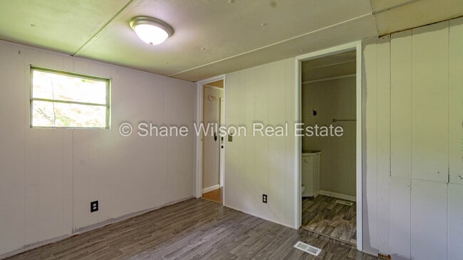 Building Photo - Charming 3-Bedroom Home on Wilkes Avenue w...