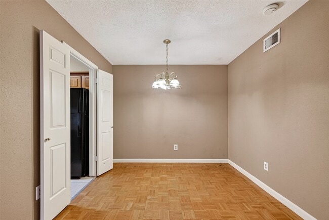 Building Photo - 1311 Antoine Dr