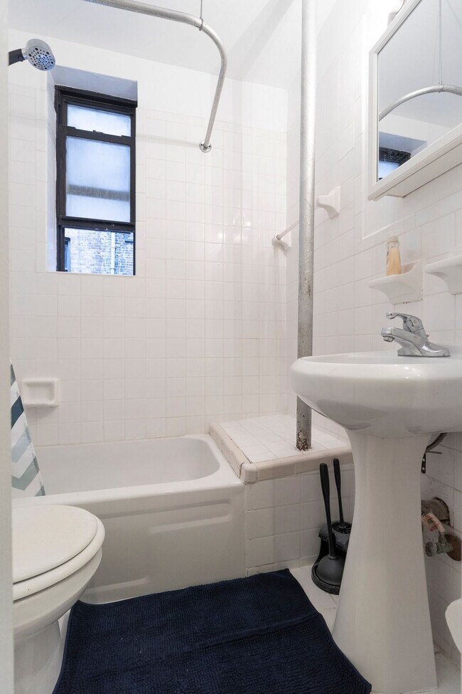 Building Photo - 309-311-311 E 95th St