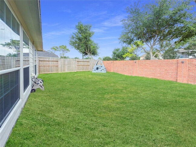 Building Photo - 2516 Spring Landing Dr