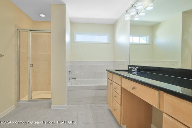 Building Photo - 4 Timber Grove Ct