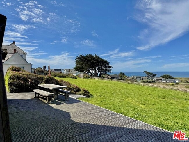 Building Photo - 45340 Little Lake St