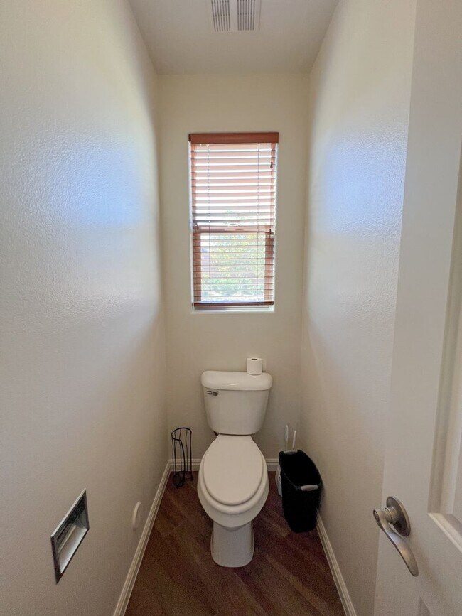 Building Photo - 1775 N Overland Trails Dr