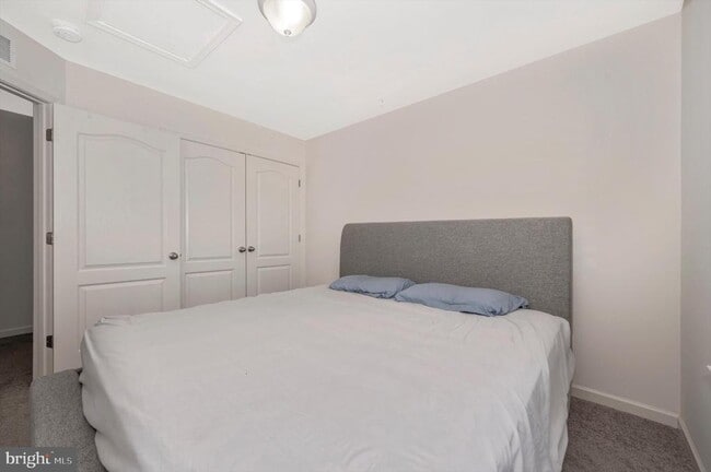 Building Photo - 7780 Dagny Wy