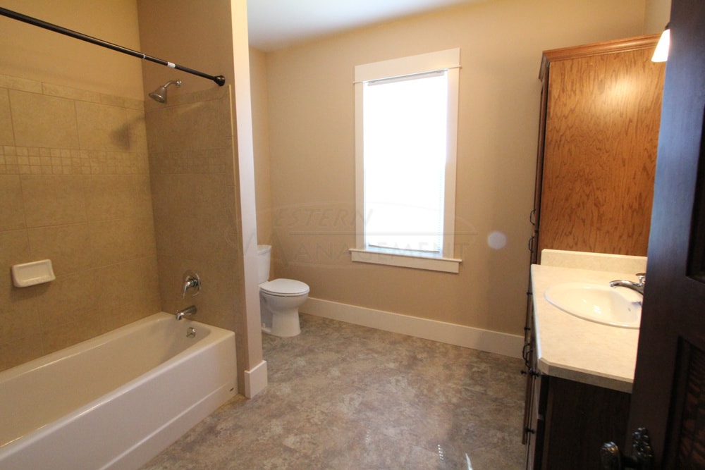 Bathroom Pt. 2 - 4929 Hesper Rd