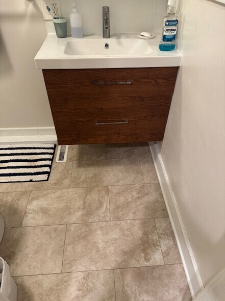 Building Photo - 2817 Bridge Ave