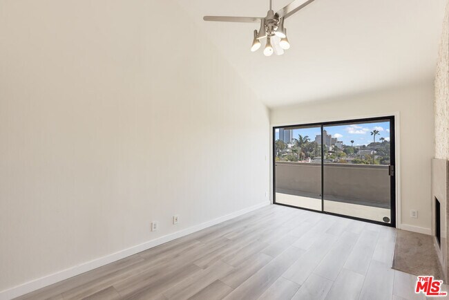 Building Photo - 2324 S Beverly Glen Blvd