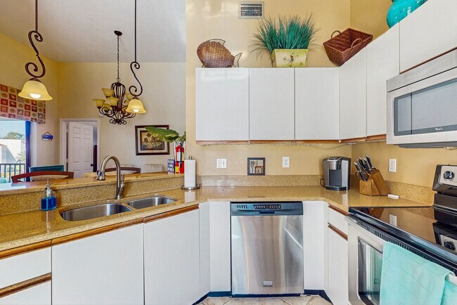 Building Photo - 655 Windsurf Ln