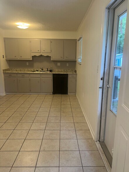Building Photo - 2530 Gerbing Rd