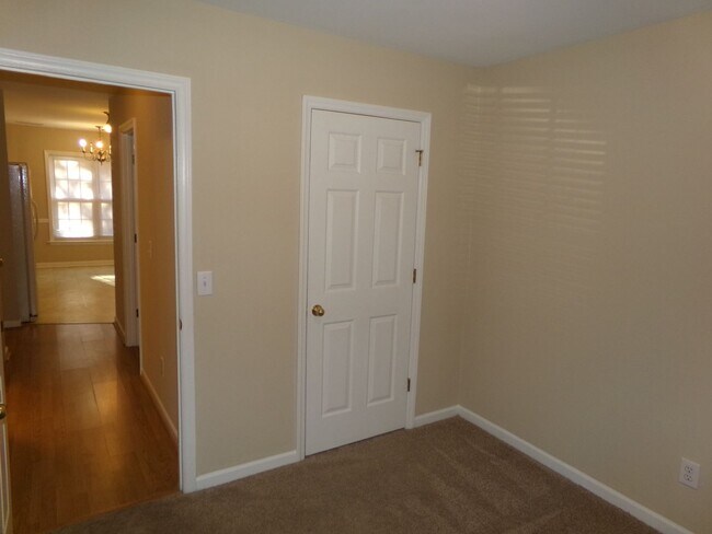 Building Photo - Near Silas Creek and Stratford Road