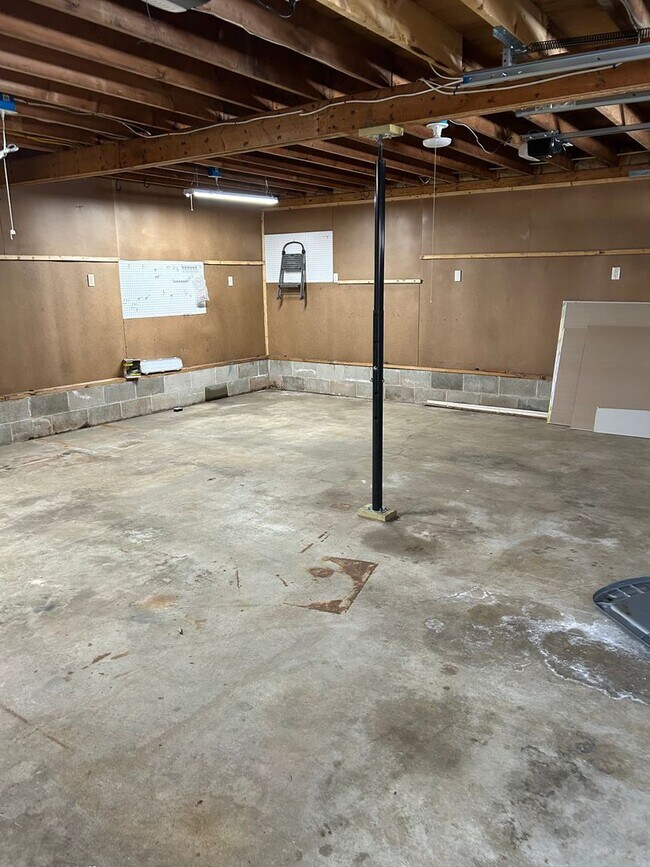Building Photo - 58 Tidy Rd