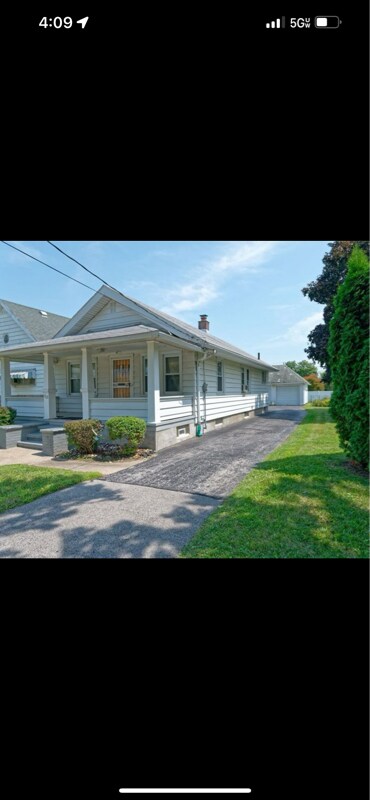 Building Photo - 628 Waverly Ave