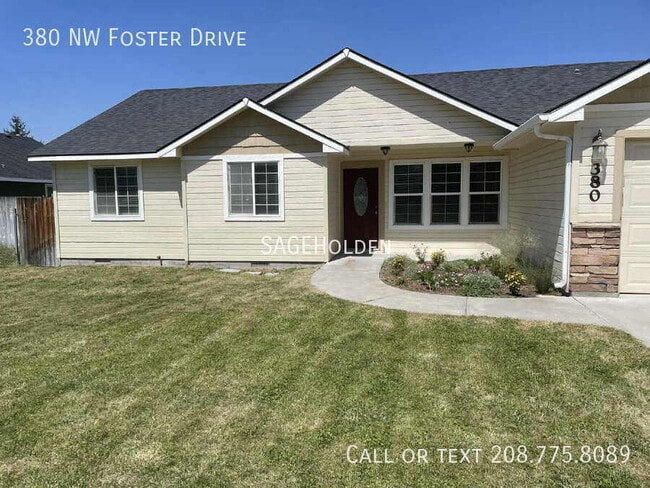 Building Photo - 380 NW Foster Dr