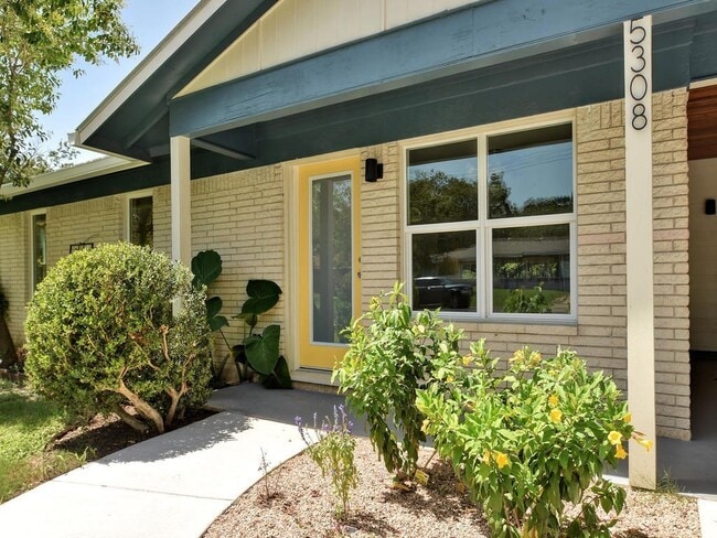 Building Photo - Fantastic Home - Windsor Park
