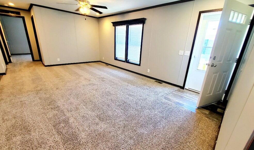 Building Photo - 9593 Mariner Dr
