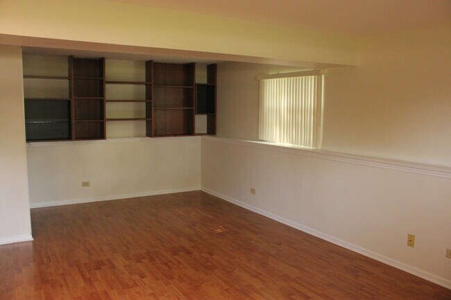 Building Photo - 410 Ashwood Ct