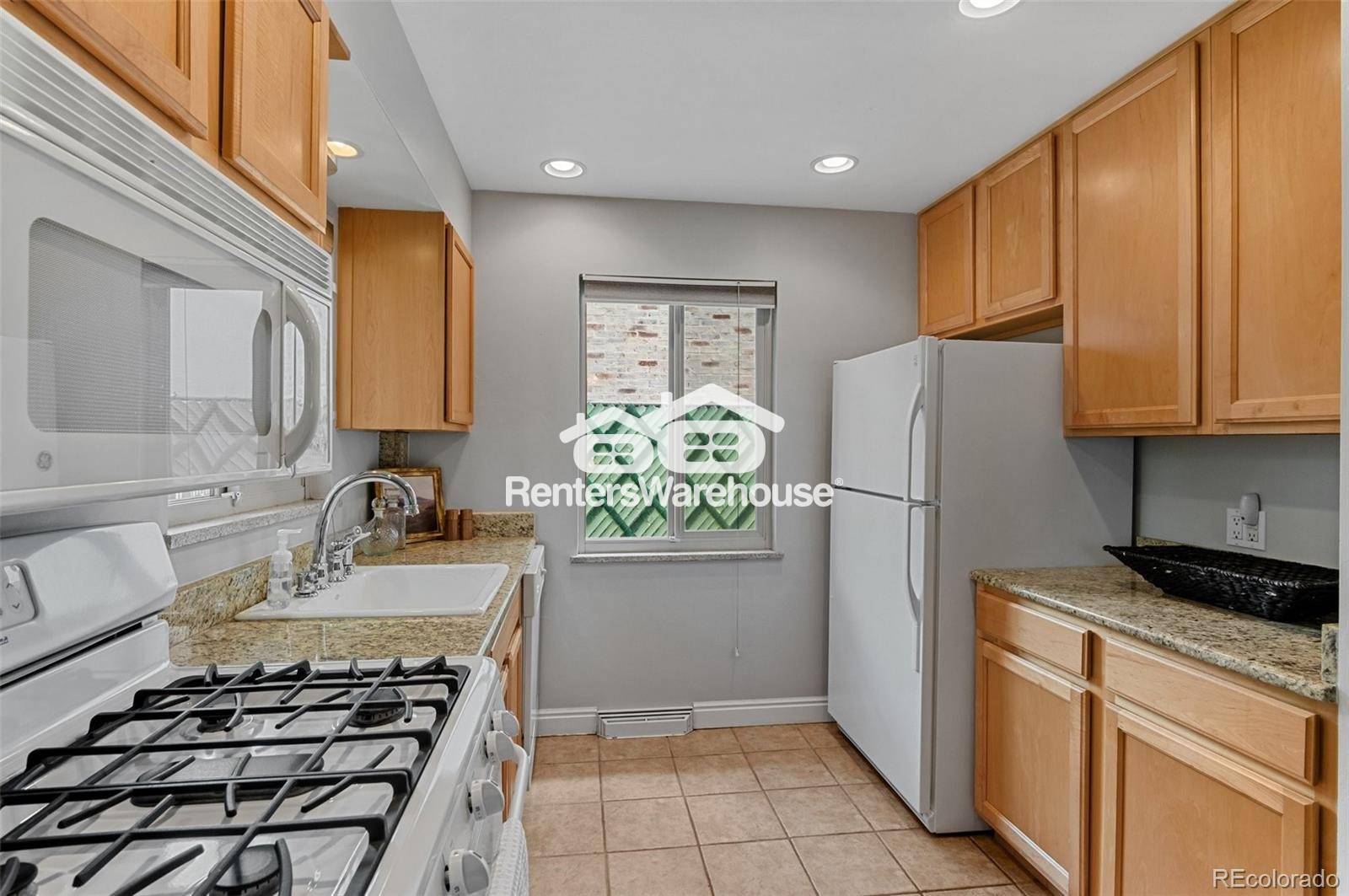 Building Photo - 1915 S Pearl St