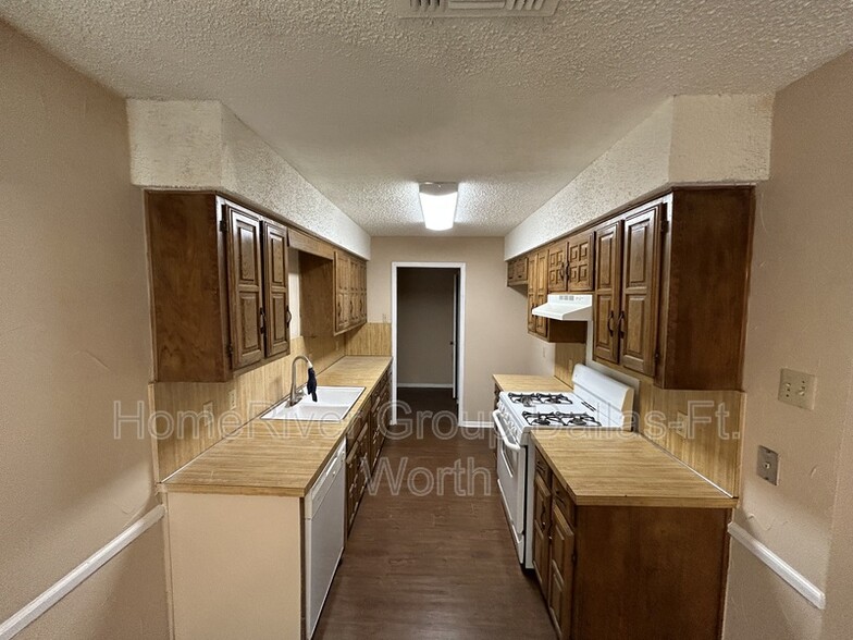 Building Photo - 616 Taylor Ct