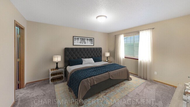 Building Photo - 2, BD IN BRANDON, JUST MINUTES FROM SF. CE...
