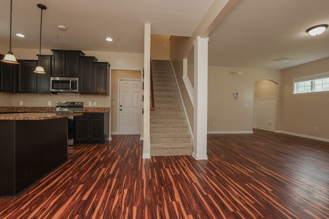 Building Photo - The Landing at Mill Creek community!  Washer / Dryer included