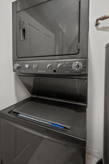 Building Photo - 1905 N Water St