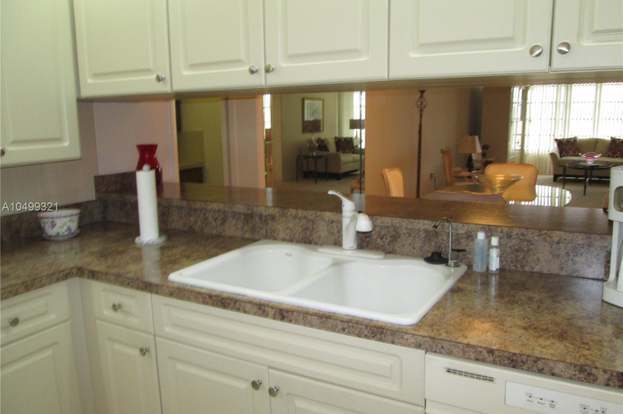 Building Photo - 3520 Whitehall Dr