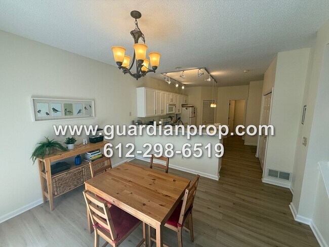 Building Photo - End Unit Townhouse for August, Vaulted Cei...