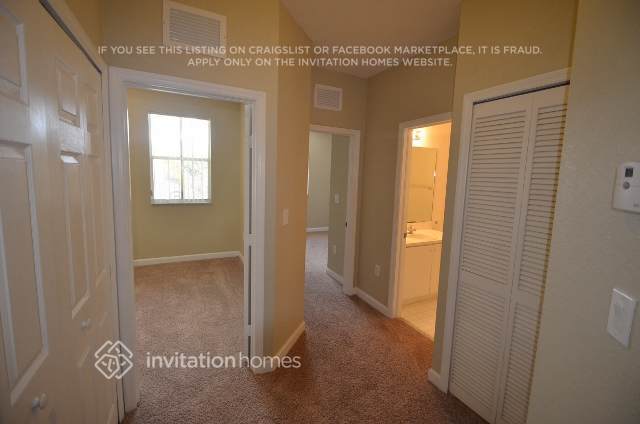 Building Photo - 7732 NW 114th Pl