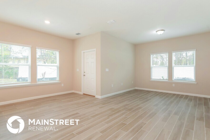 Building Photo - 7415 Palm Hills Dr