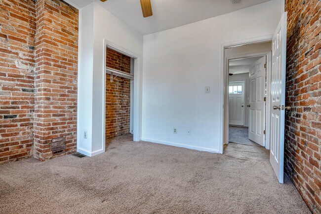 Building Photo - 1647 S Hanover St