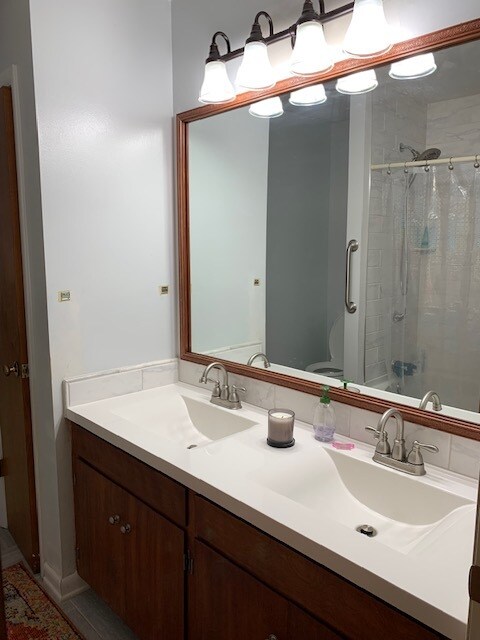 master bath - 109 Blithe Ct