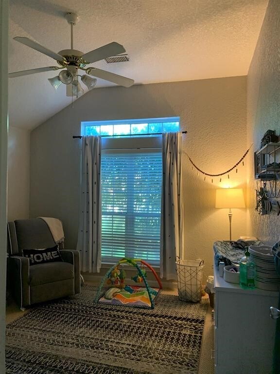 Building Photo - 254 Maple Ln