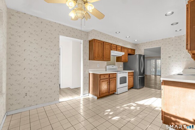 Building Photo - 4023 Park Ave