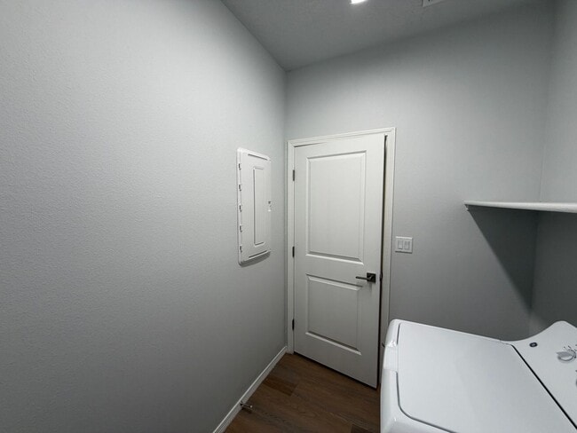 Building Photo - 2 Bedroom Single Story New Build in Mesa Del Sol Near Netflix Studios!