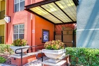 Building Photo - 2410 W Azeele St