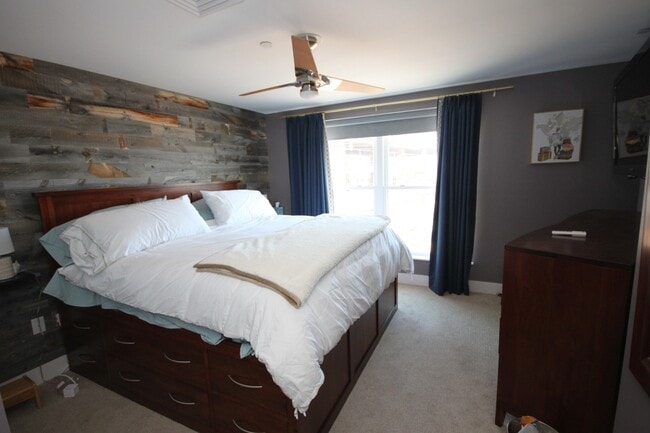 Building Photo - 25 High St