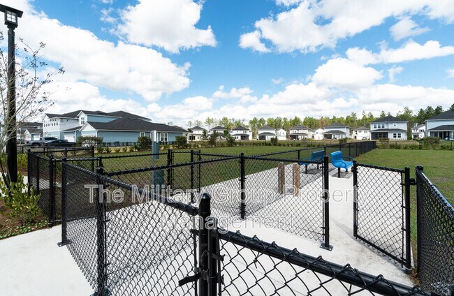 Building Photo - 246 Cherry Elm Dr