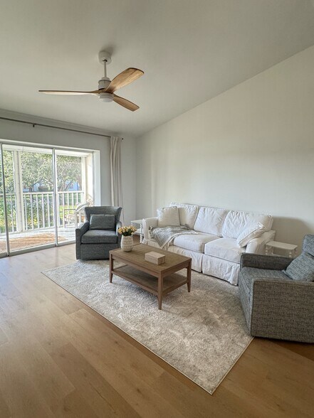 Building Photo - 529 Mardel Dr