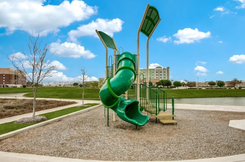 Building Photo - 691 Vista Oaks Rd