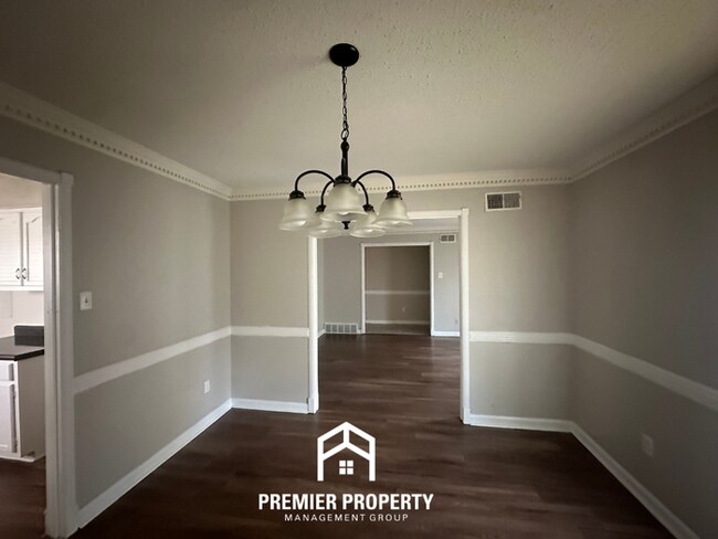 Building Photo - Stunning 3BR/2BA Cordova Home | 1,847 Sq Ft, Sunroom, Stone Fireplace & Hardwood Floors