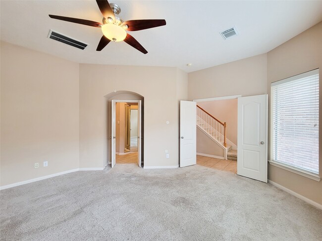 Building Photo - 206 Whispering Ridge Terrace