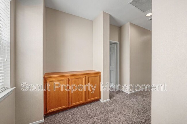 Building Photo - 46201 Jane Pl