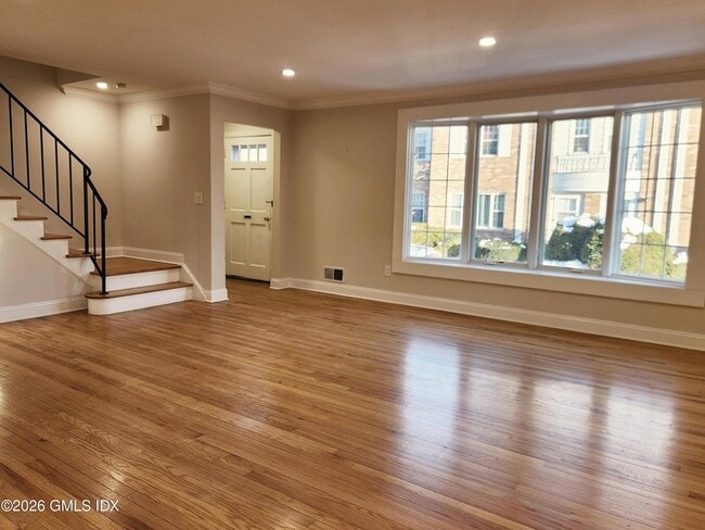 Building Photo - 96 Valley Rd