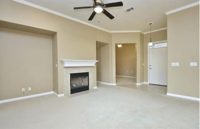 Building Photo - 111 Purple Sage Dr